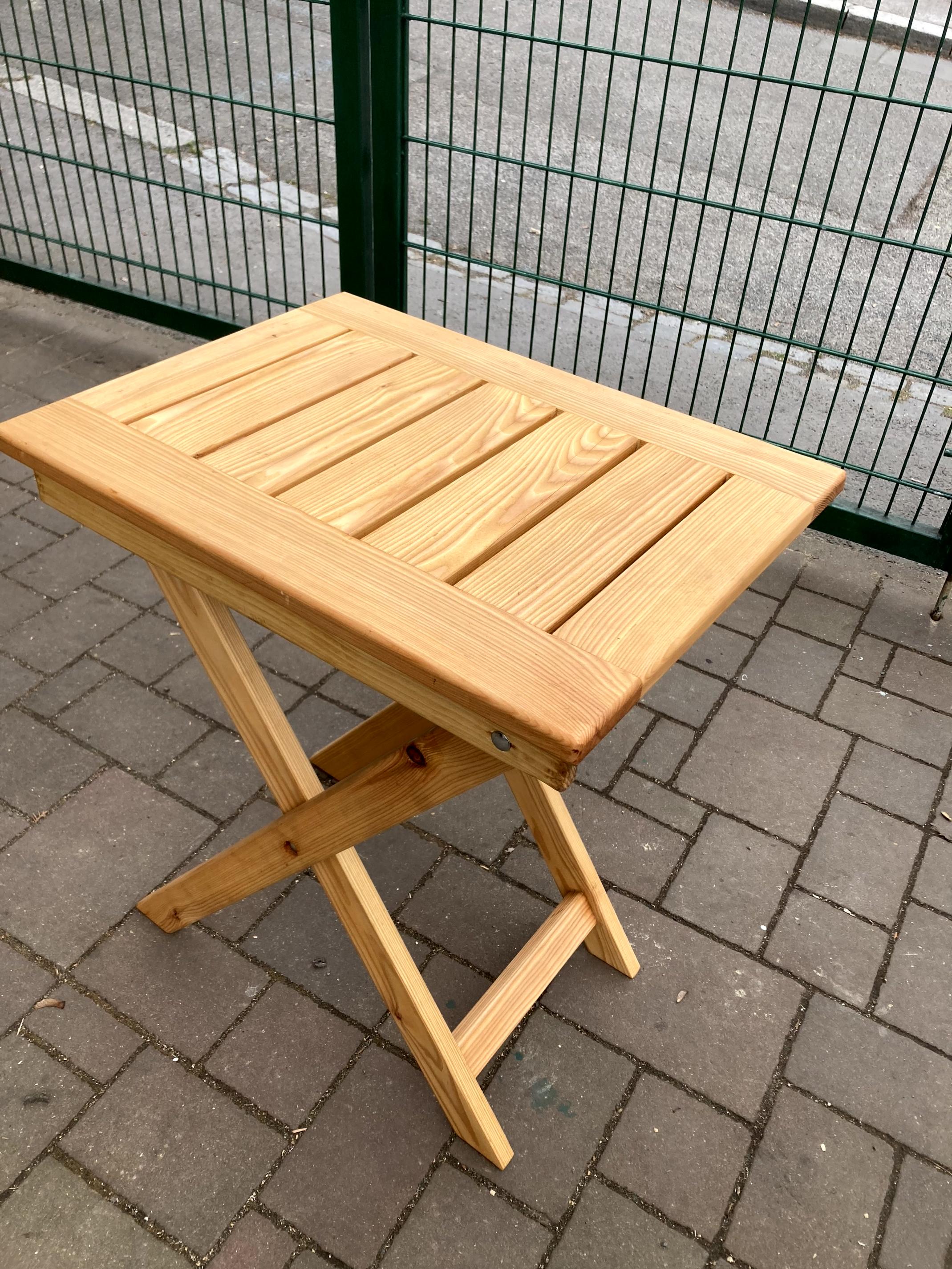 Skládací taburet